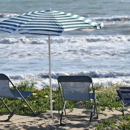Willa Seafront In , Near Rome *
