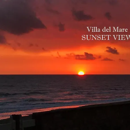 Willa Seafront In , Near Rome *