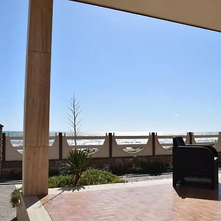 Seafront In , Near Rome Willa *